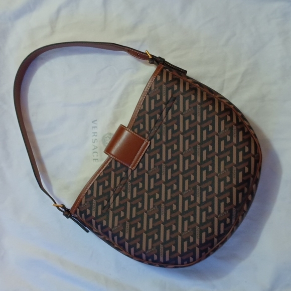 Versace Monogram Greca Coated Canvas Hobo bag w/Greca Printed Compact Zip Wallet - Picture 5 of 16